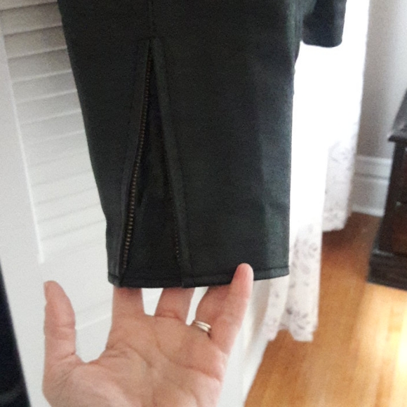 Black leather biker jacket - Picture 4 of 9
